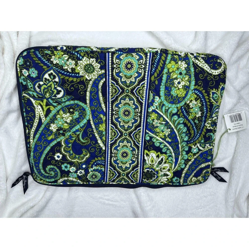 NEW Vera Bradley 17